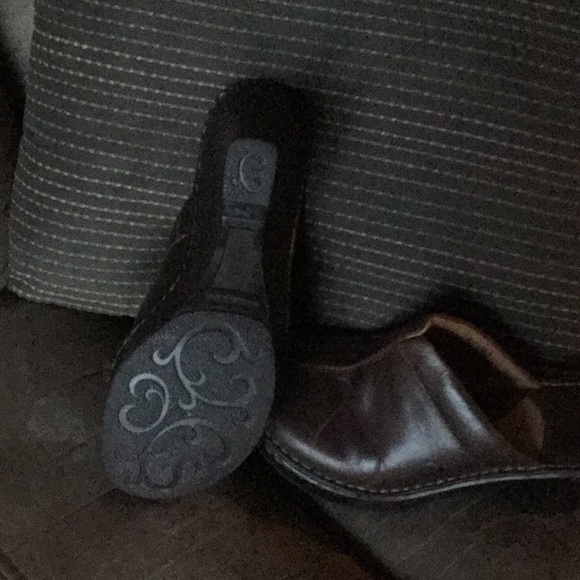 Born Clogs 🌟⚡️💫⭐️💥 - Picture 2 of 3